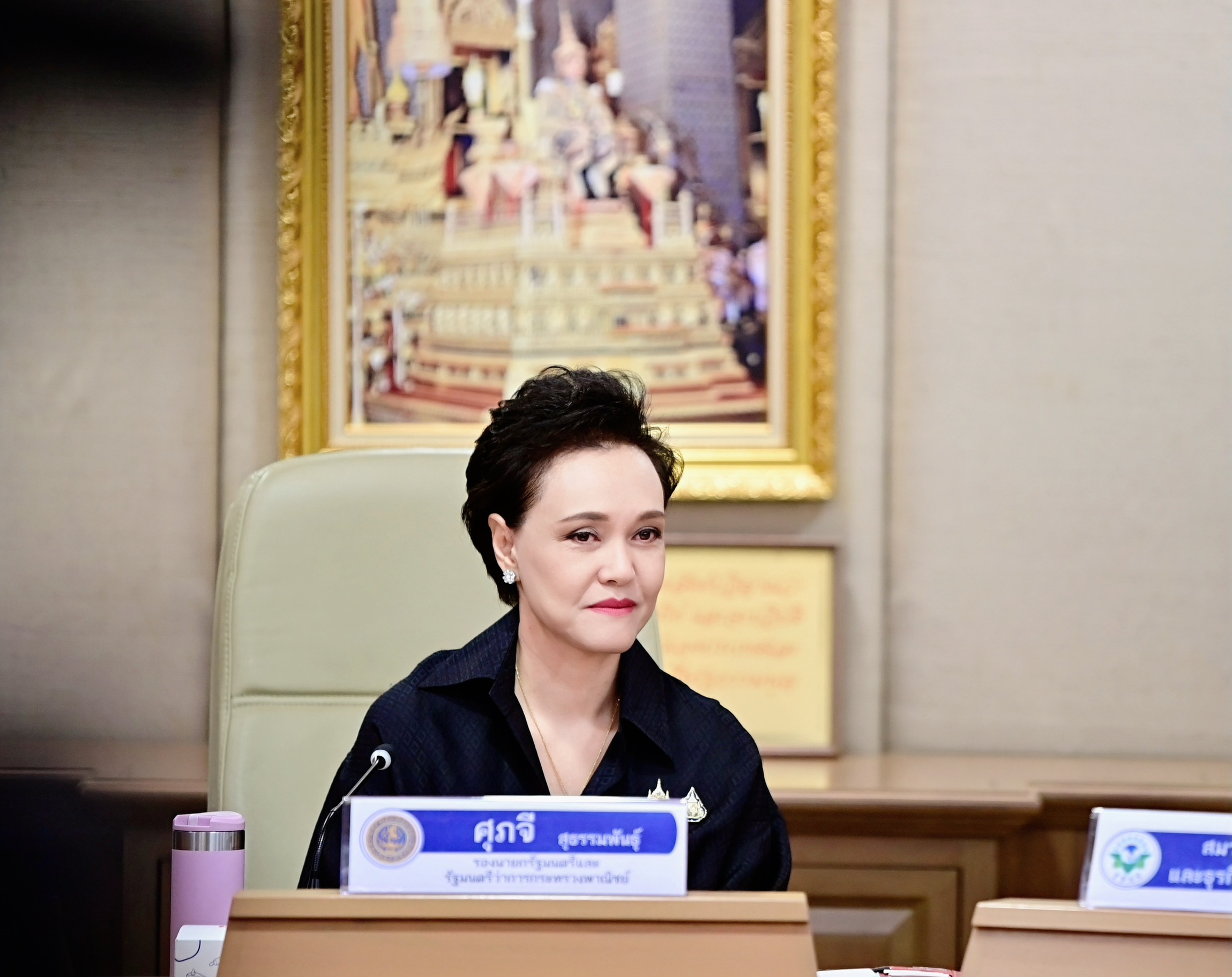 ข่าวเลขที่ 169/2569 พาณิชย์หารือ 3 สมาคมปุ๋ย ติดตามสถานการณ์ใกล้ชิด ประเมินแนวโน้มปริมาณและราคาคลี่คลาย เร่งเดินหน้าทำงานใกล้ชิดทุกภาคส่วนรักษาระดับราคาให้สะท้อนต้นทุนที่แท้จริง เพื่อไม่เป็นภาระกับเกษตรกร (22 มิถุนายน 2569)