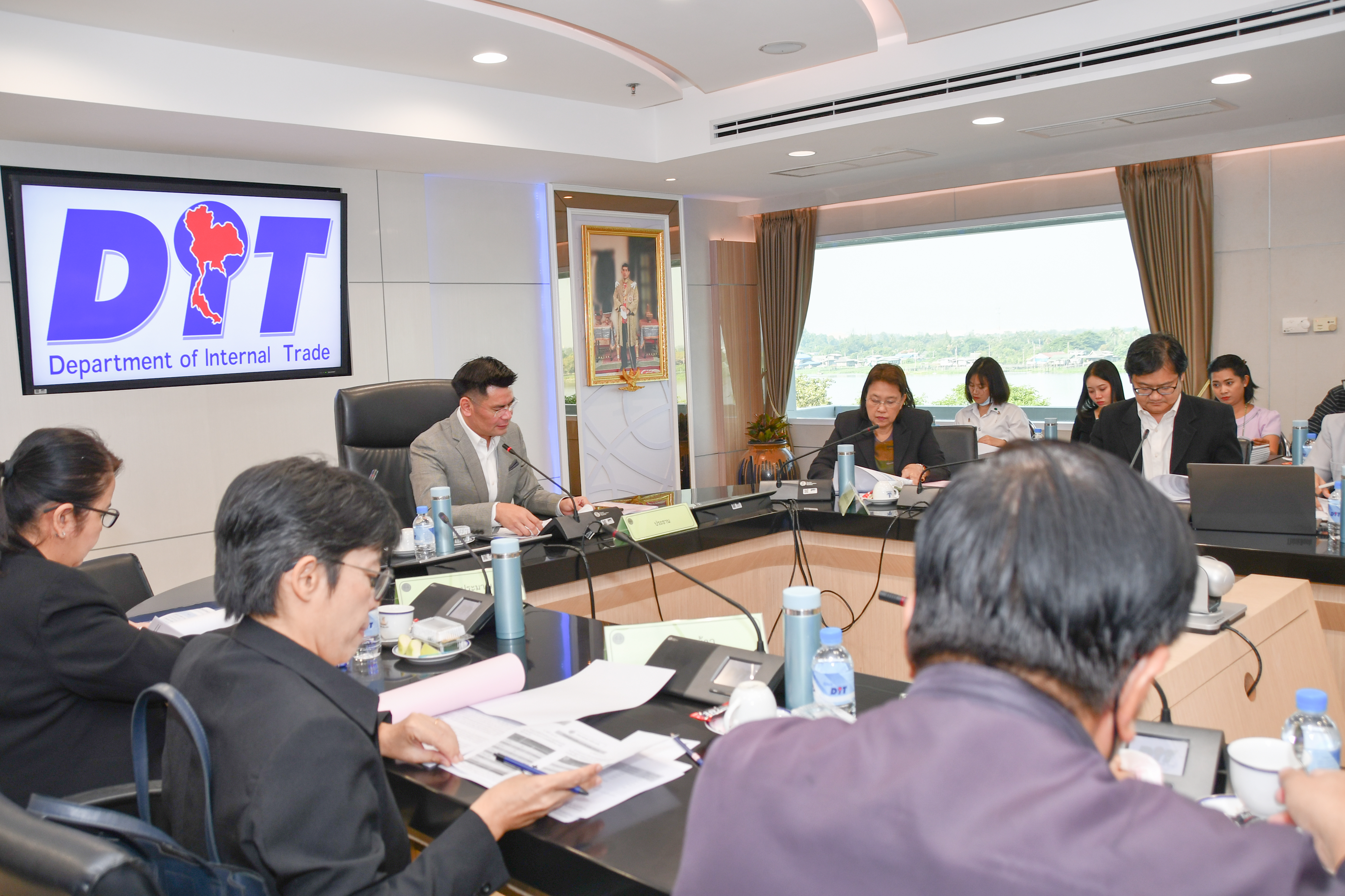 การประชุมคณะอนุกรรมการพิจารณาชดเชยดอกเบี้ยให้แก่ผู้ประกอบการค้าข้าวในการเก็บสต็อก