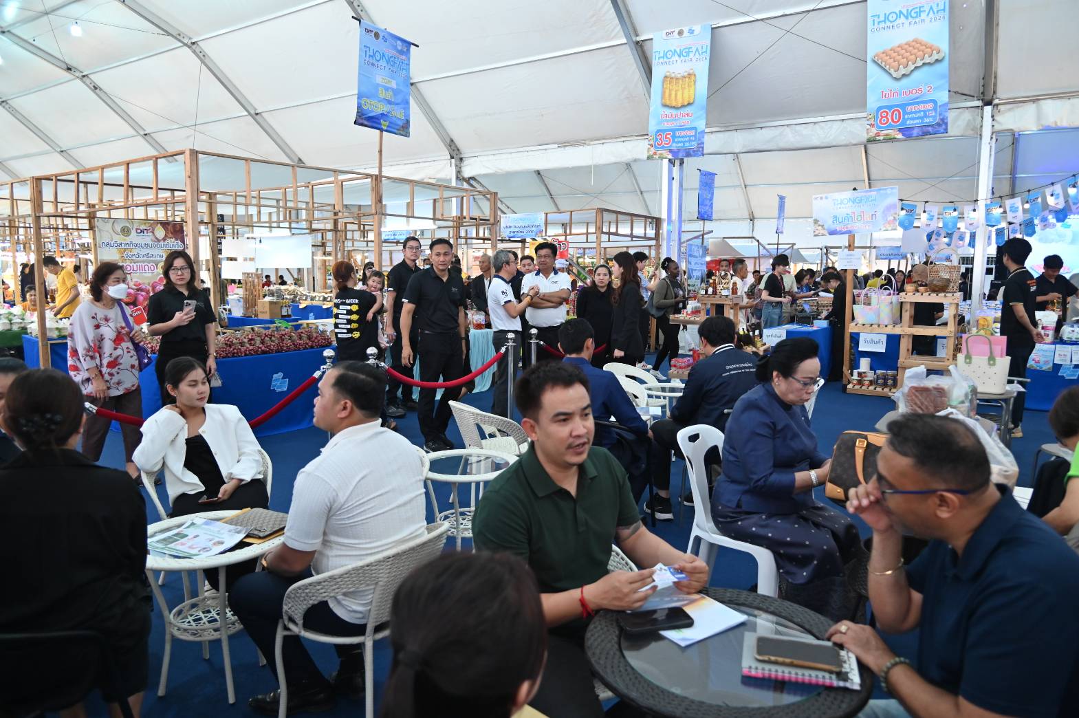 ข่าวเลขที่ 71/2569 DIT ยกระดับงานธงฟ้า จับคู่ ”ร้านค้าธงฟ้า-ผู้ผลิต“ “เชื่อมธุรกิจไทย–ลาว” สำเร็จ วันแรกปิดดีลกว่า 1,000 ล้านบาท ตอกย้ำศักยภาพสินค้าไทย  (10 กุมภาพันธ์ 2569)