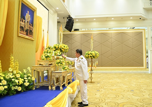กรมการค้าภายใน ร่วมพิธีถวายพระพรชัยมงคลและ ถวายสัตย์ปฏิญาณเพื่อเป็นข้าราชการที่ดีและพลังของแผ่นดิน เนื่องในโอกาสพระราชพิธีมหามงคลเฉลิมพระชนมพรรษา 6 รอบ  28 กรกฎาคม 2567 