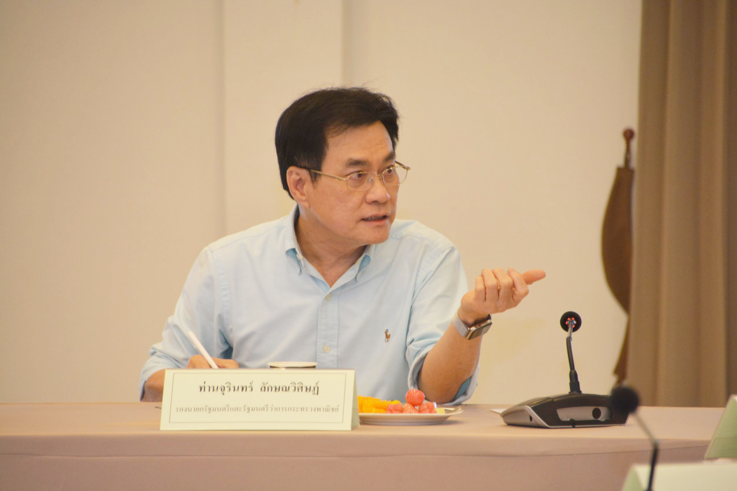 รัฐมนตรีว่าการกระทรวงพาณิชย์ลงพื้นที่โรงงานสกัดน้ำมันปาล์ม