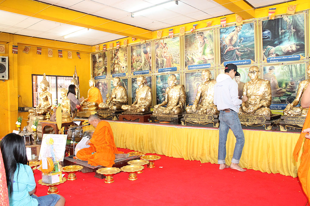 46973_ไหว้พระ.JPG