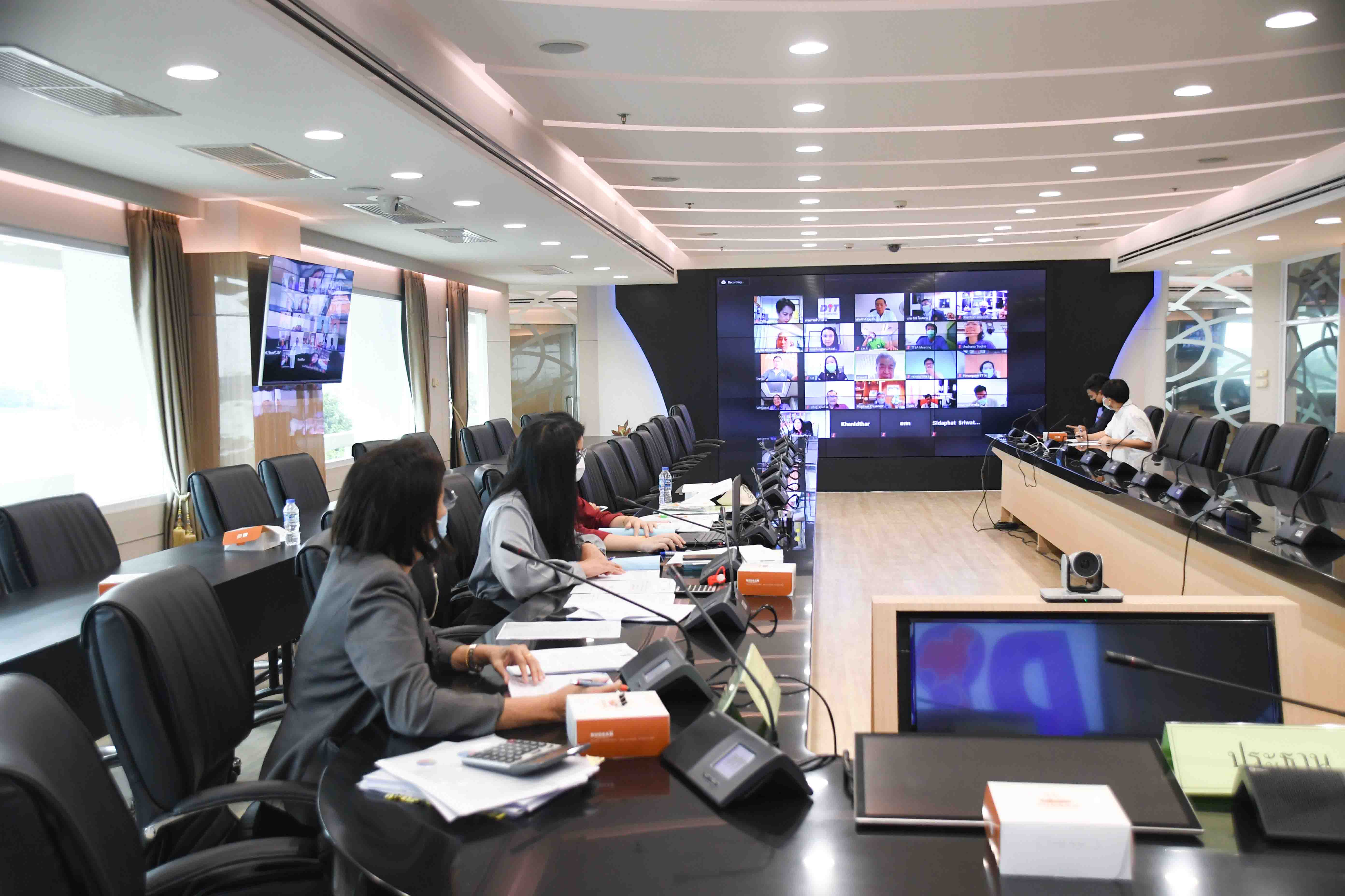 การประชุมคณะอนุกรรมการกำกับดูแลและกำหนดเกณฑ์กลางอ้างอิง โครงการประกันรายได้เกษตรกรผู้ปลูกมันสำปะหลัง ครั้งที่ 4/2564