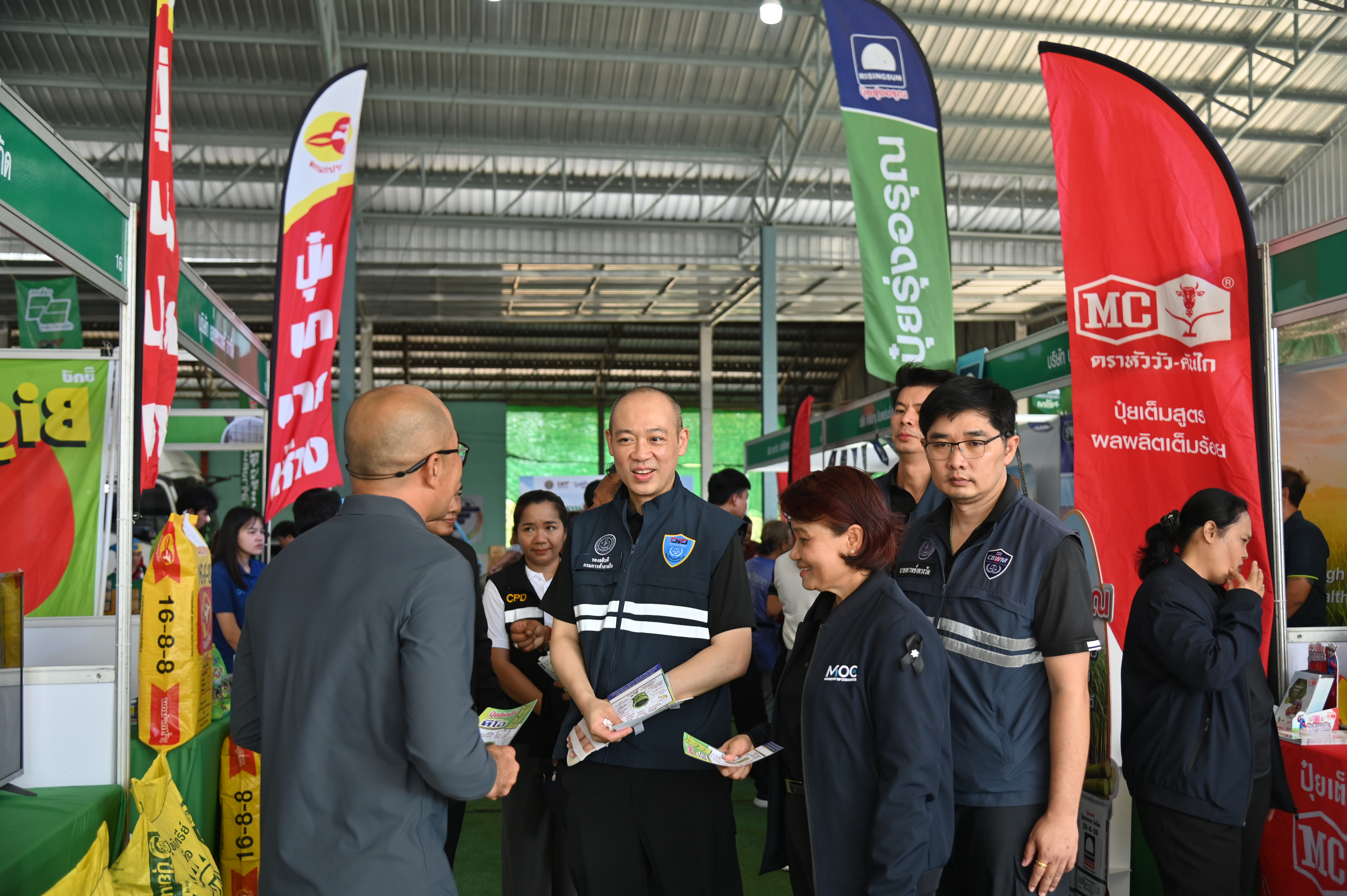 ข่าวเลขที่ 133/2569 เริ่มแล้ว! พาณิชย์จัดงาน "ธงเขียวราคาประหยัดพลัส" จ.กำแพงเพชร ช่วยลดต้นทุนเกษตรกร สูงสุด 2,100 บาทต่อครัวเรือน (6 พฤษภาคม 2569)