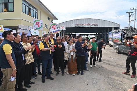 กระทรวงพาณิชย์ จัดกิจกรรม “คนตัวใหญ่ ช่วยคนตัวเล็ก by MOC” ช่วยชาวสวนลำไย