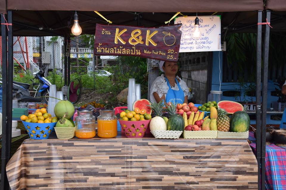 57036_แผงค้า น้ำดื่ม.jpg
