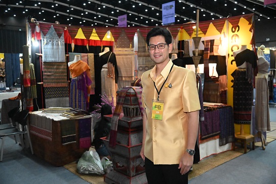 กรมการค้าภายใน ร่วมในพิธีเปิดงาน  Crafts Bangkok 2023