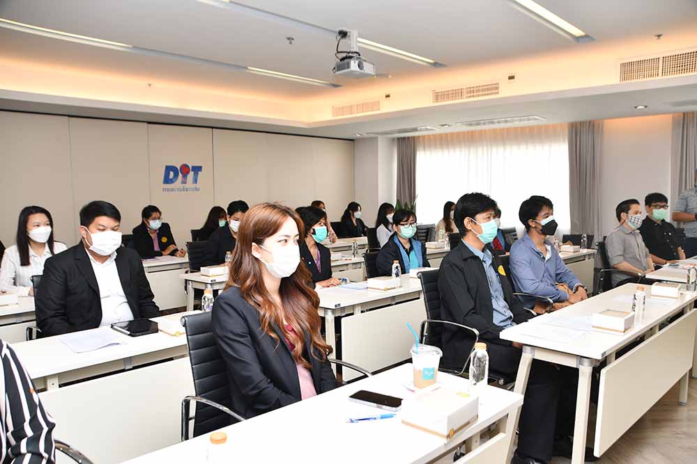 อธิบดีมอบนโยบายการทำงานแก่ข้าราชการใหม่