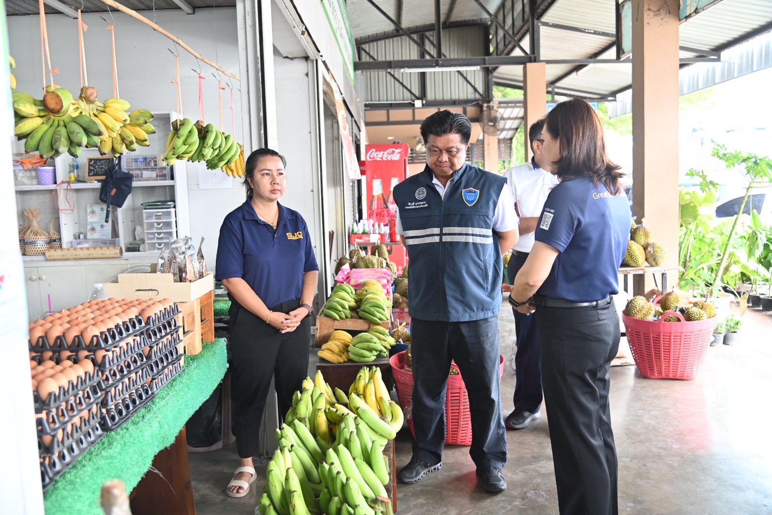 DIT ลงพื้นที่ตรวจเยี่ยม จุดจำหน่ายมะม่วงน้ำดอกไม้