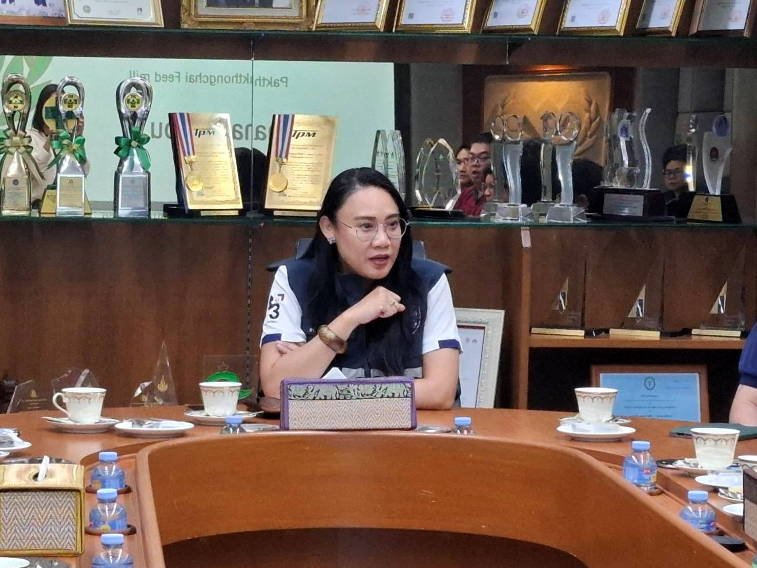 DIT ลงพื้นที่ ติดตามสถานการณ์การรับซื้อข้าวโพดเลี้ยงสัตว์