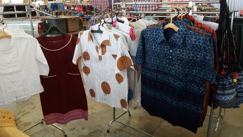21885_แผงค้า เสื้อผ้า.jpg