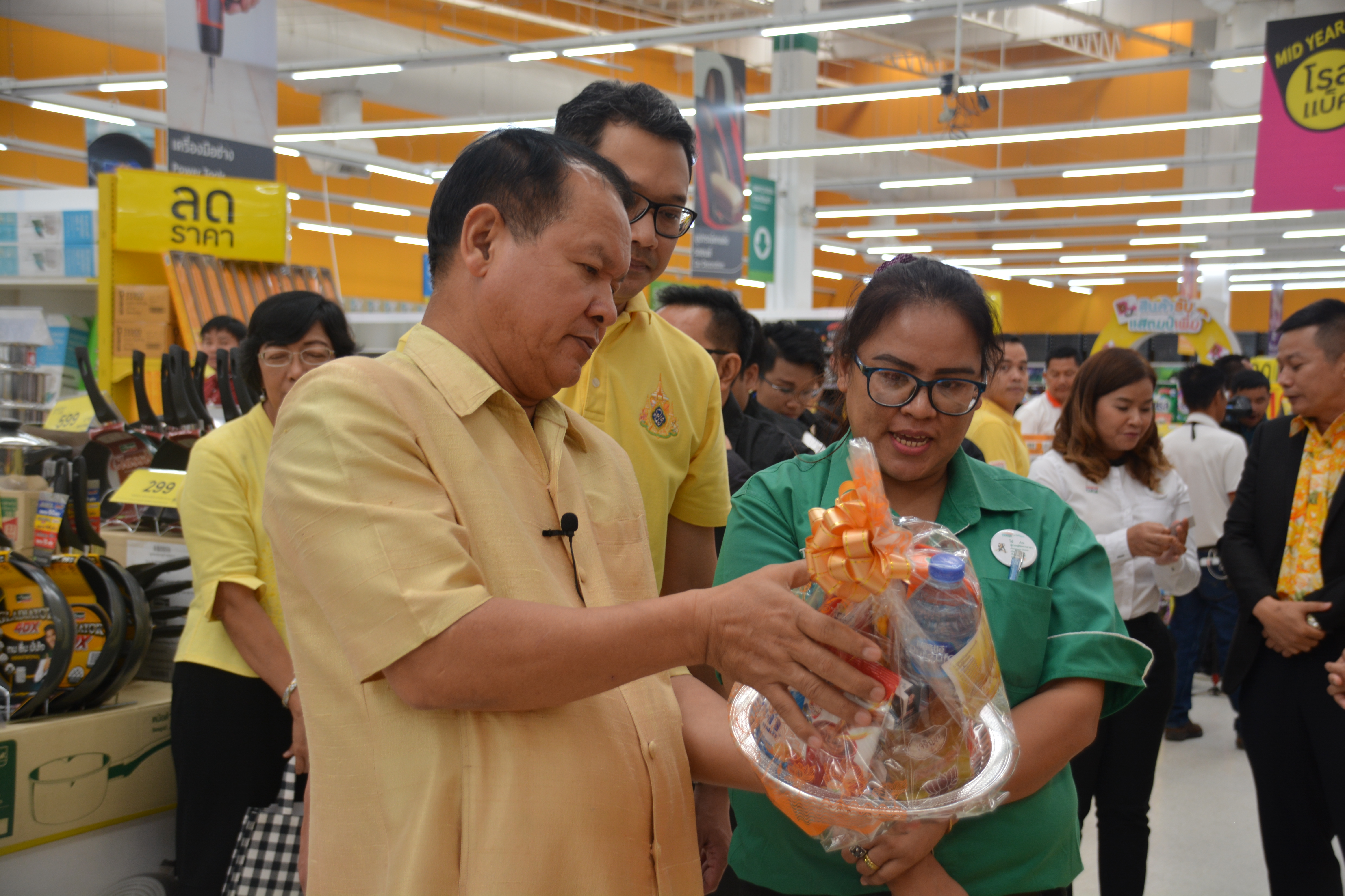 อธิบดีลงพื้นที่ตรวจสอบการจำหน่ายชุดสังฆทาน