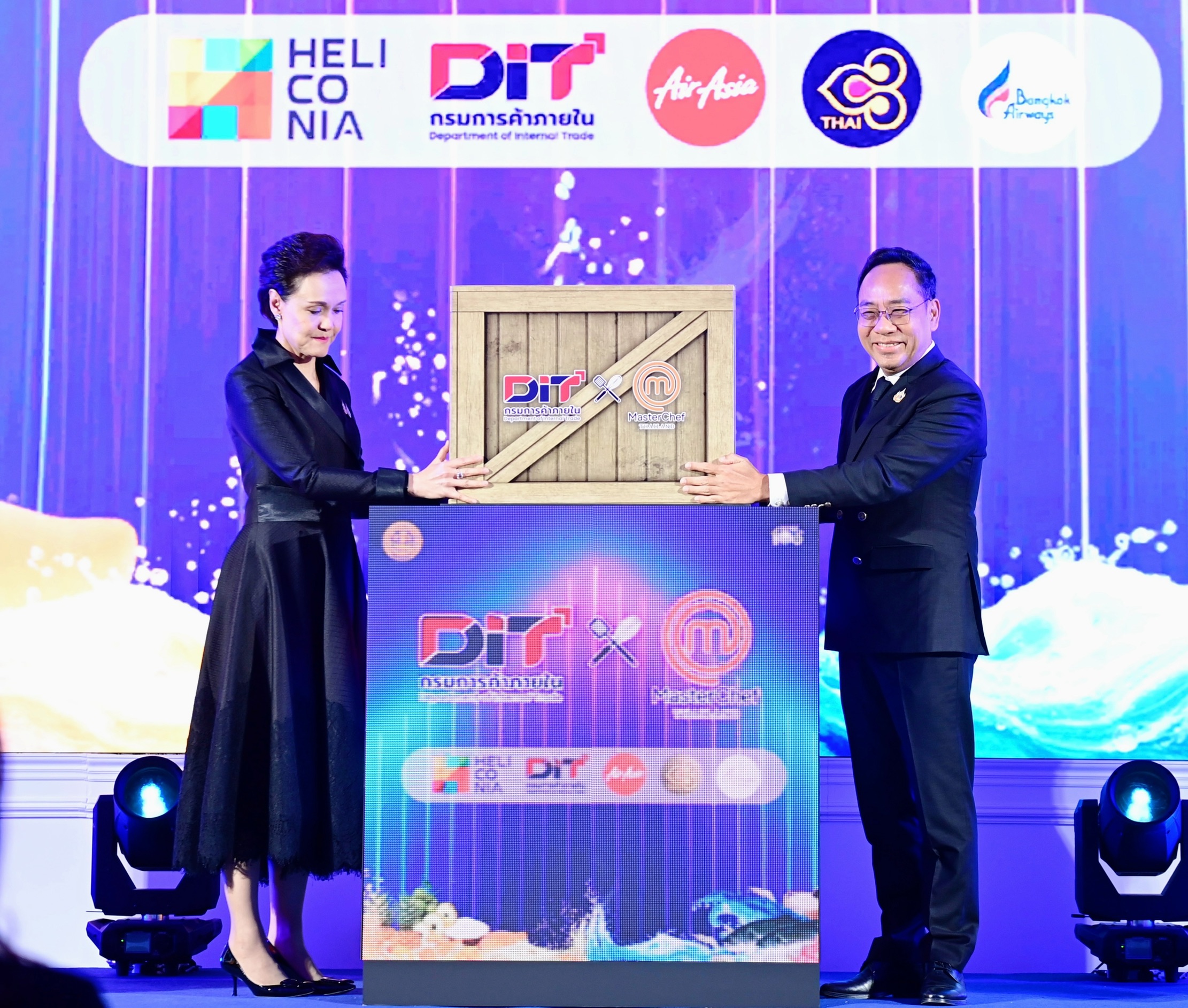 ข่าวเลขที่ 53/2569 พาณิชย์ดัน “ข้าวประณีต” และ “วัตถุดิบสินค้าเกษตร” สู่เวทีโลก ปั้นโมเดล Local Ingredients World Class Experiences จับมือ MasterChef–3 สายการบิน ยกระดับเกษตรไทยเป็นประสบการณ์อาหารระดับสากล (18 ธันวาคม 2568)