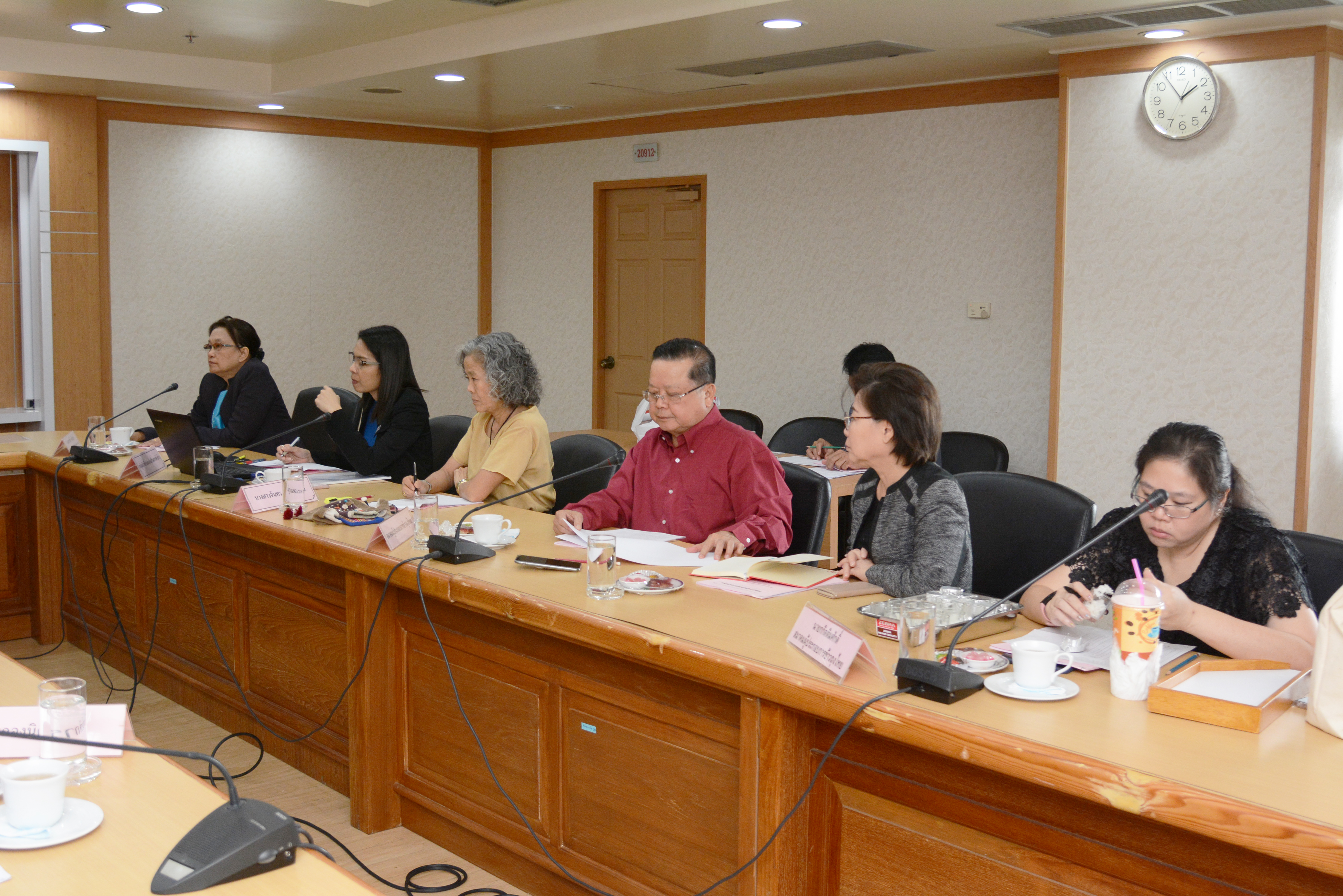 ประชุมคณะกรรมการตรวจสอบข้าวหอมมะลิบรรจุถุง