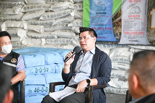 เกษตรกรเฮ! ซื้อปุ๋ยจากโรงงานในราคาที่ถูกลง