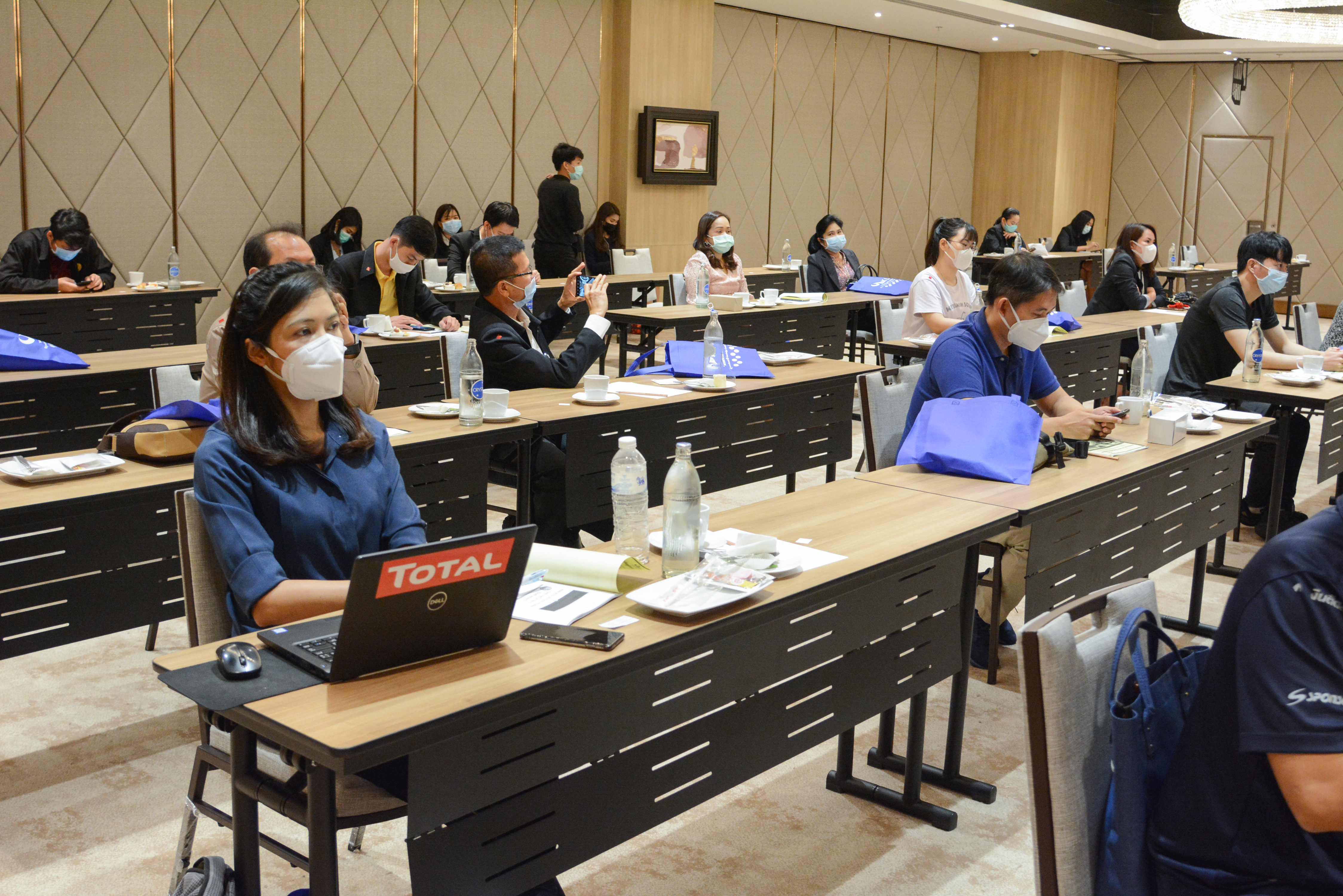 งานสัมมนา “โครงการเพิ่มศักยภาพมาตรฐาน คุณภาพการผลิตของผู้ประกอบการค้าข้าว”