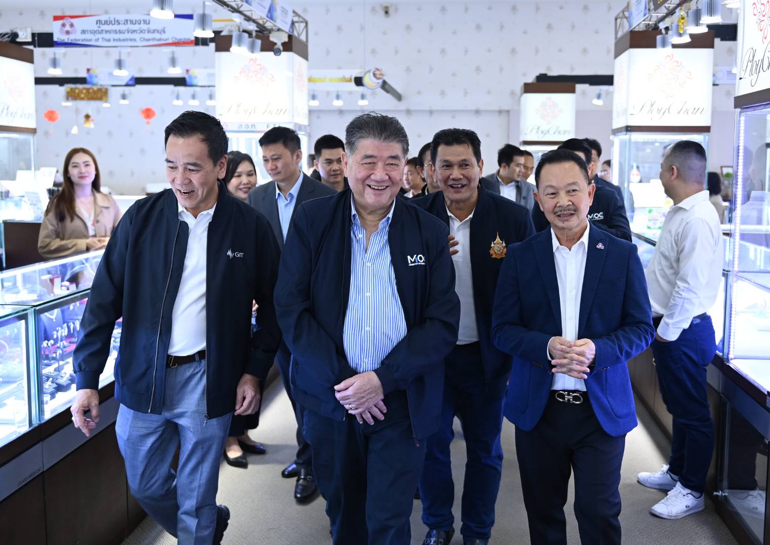 กรมการค้าภายใน ร่วมพิธี MOU ขายทุเรียน-มังคุด และหารือกับผู้ค้าอัญมณีจังหวัดจันทบุรี