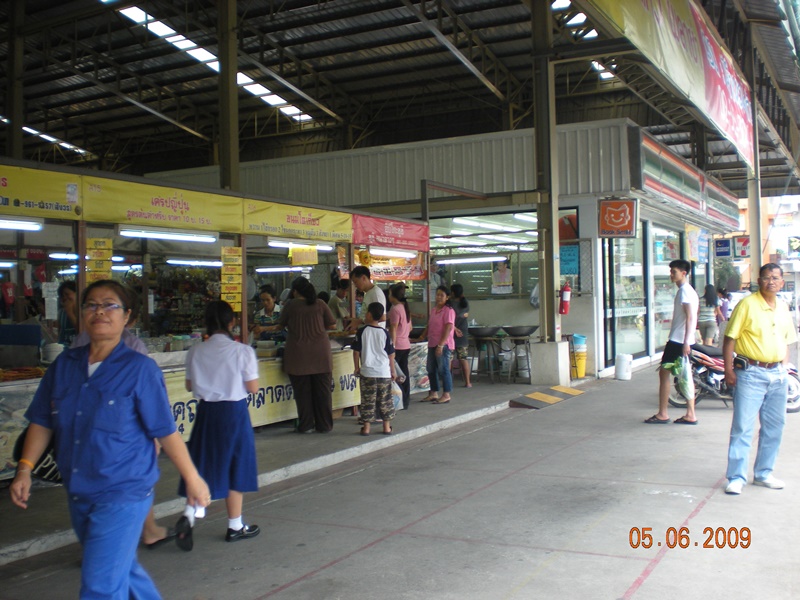 22169_ด้านหน้าตลาด.JPG