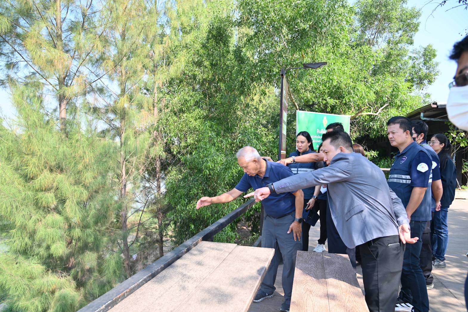 DIT ลุยพื้นที่จ.ตาก ติดตามสถานการณ์การการค้าชายแดน สร้างการรับรู้การจำหน่ายวัสดุเหลือใช้จากการเพาะปลูก พร้อมติดตามสถานการณ์การรับซื้อข้าวโพดเลี้ยงสัตว์  และหารือแนวทางการการปลูกกล้วยหอมทอง 