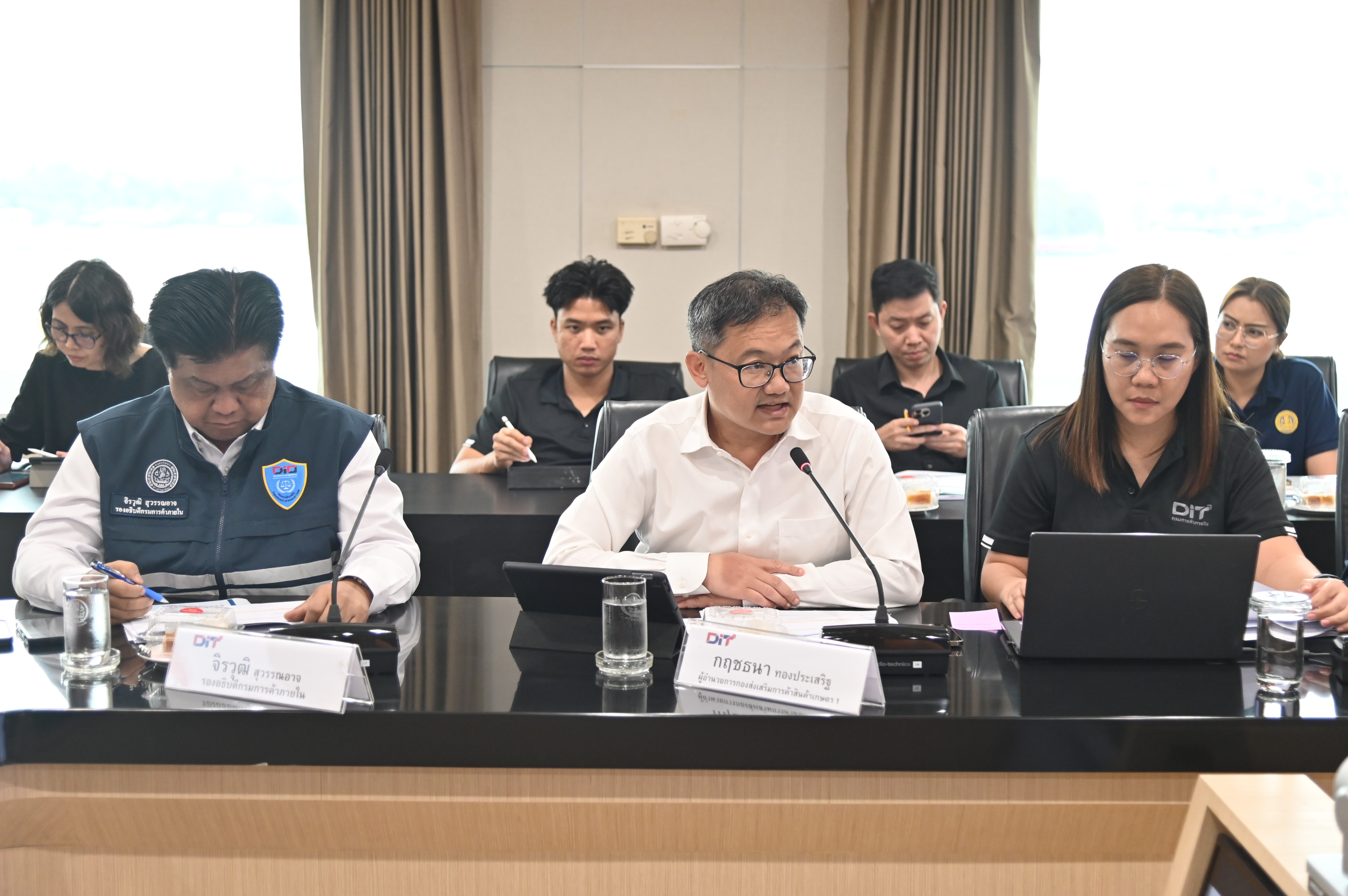 ข่าวเลขที่ 118/2569 ค้าภายในประชุมอนุกรรมการบริหารจัดการสมดุลน้ำมันปาล์ม ติดตามผลใช้ B7-B20 ดูแลสมดุลสต็อก ส่งออก และราคาผลปาล์มให้เป็นธรรม (21 เมษายน 2569)