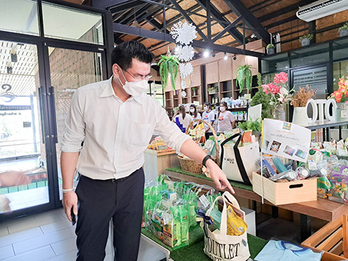 พาณิชย์ติดตามโครงการฟาร์มเอาท์เล็ต