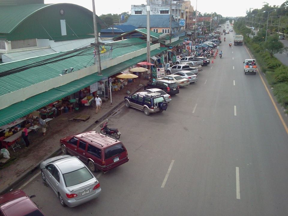 10859_ด้านหน้าตลาด.jpg
