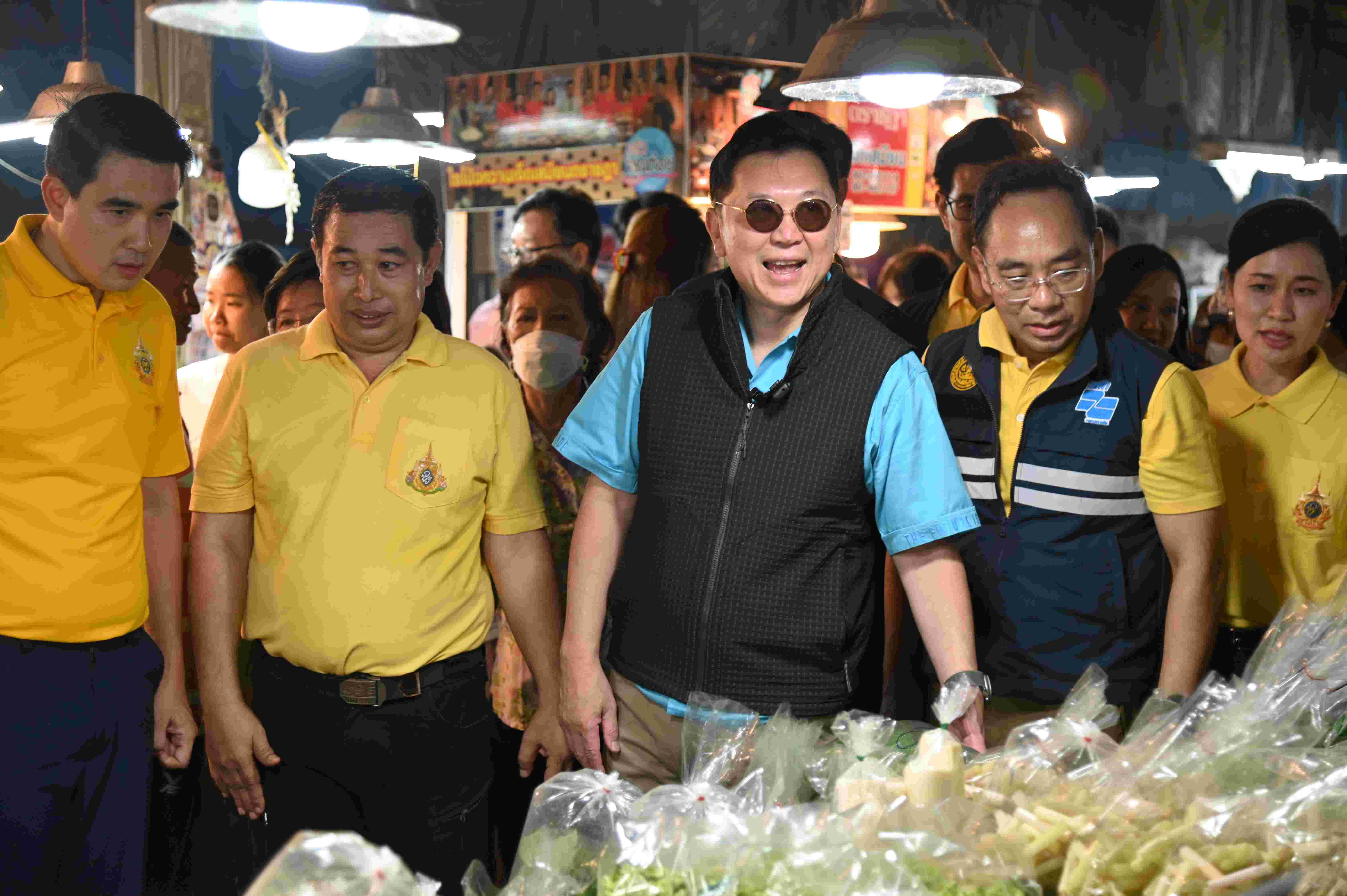 “พาณิชย์” ลุยตลาดดอนหวาย ดันตลาดต้องชมทั่วไทย 