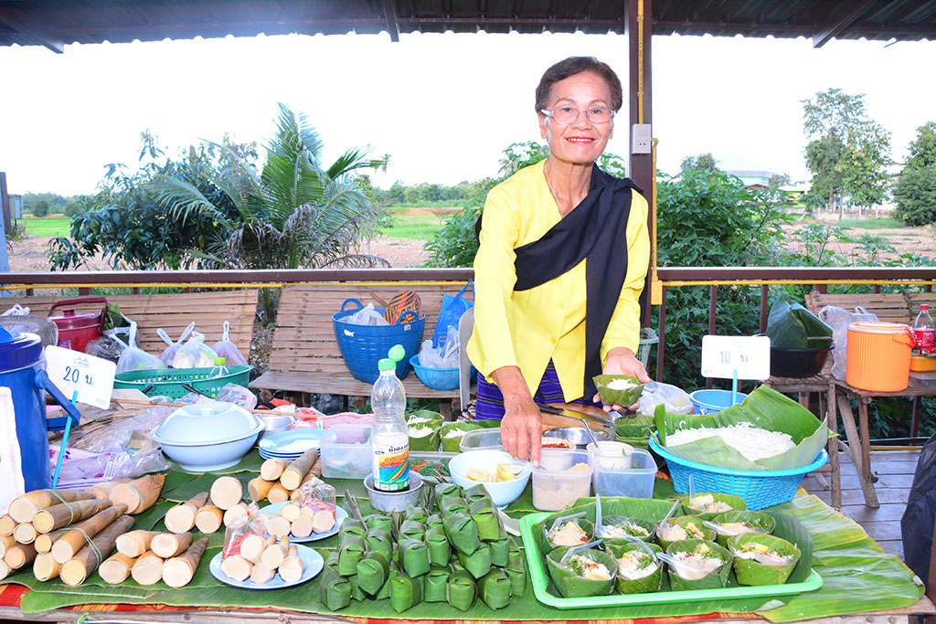 22049_ร้านค้าเอกลักษณ์ชุมชน.JPG