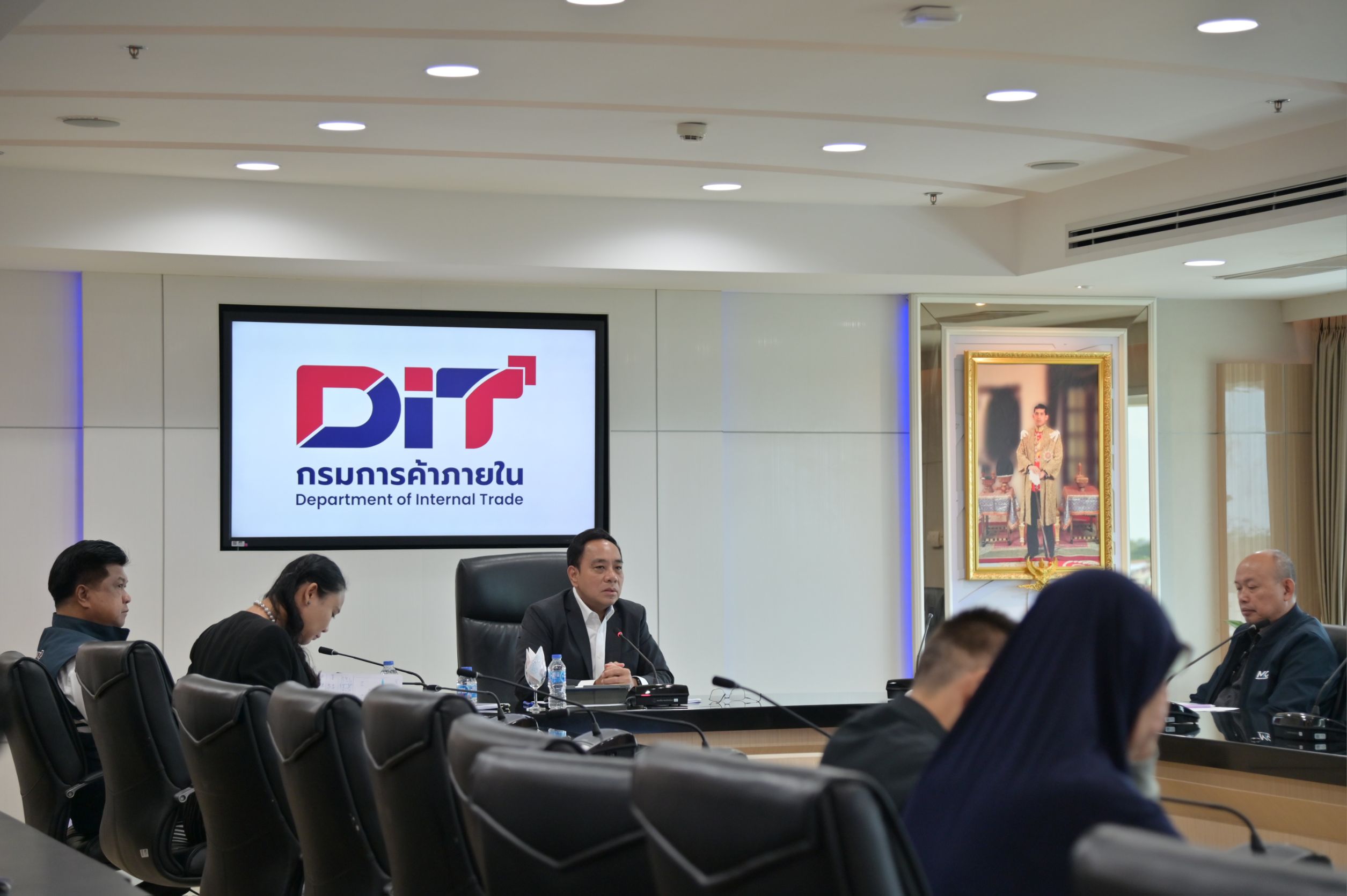 ข่าวเลขที่ 211/2569 พาณิชย์ย้ำ บริหารข้าวโพดตามสถานการณ์ ยกเลิกแนวทางนำเข้า 6 แสนตัน เดินหน้าชะลอนำเข้า WTO คุมเข้มการรับซื้อ–ทบทวนต้นทุน ดูแลความเป็นธรรมเกษตรกร (27 สิงหาคม 2569)