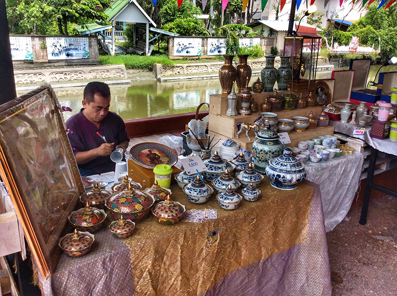 46707_แผงค้า เครื่องเขิน.jpg