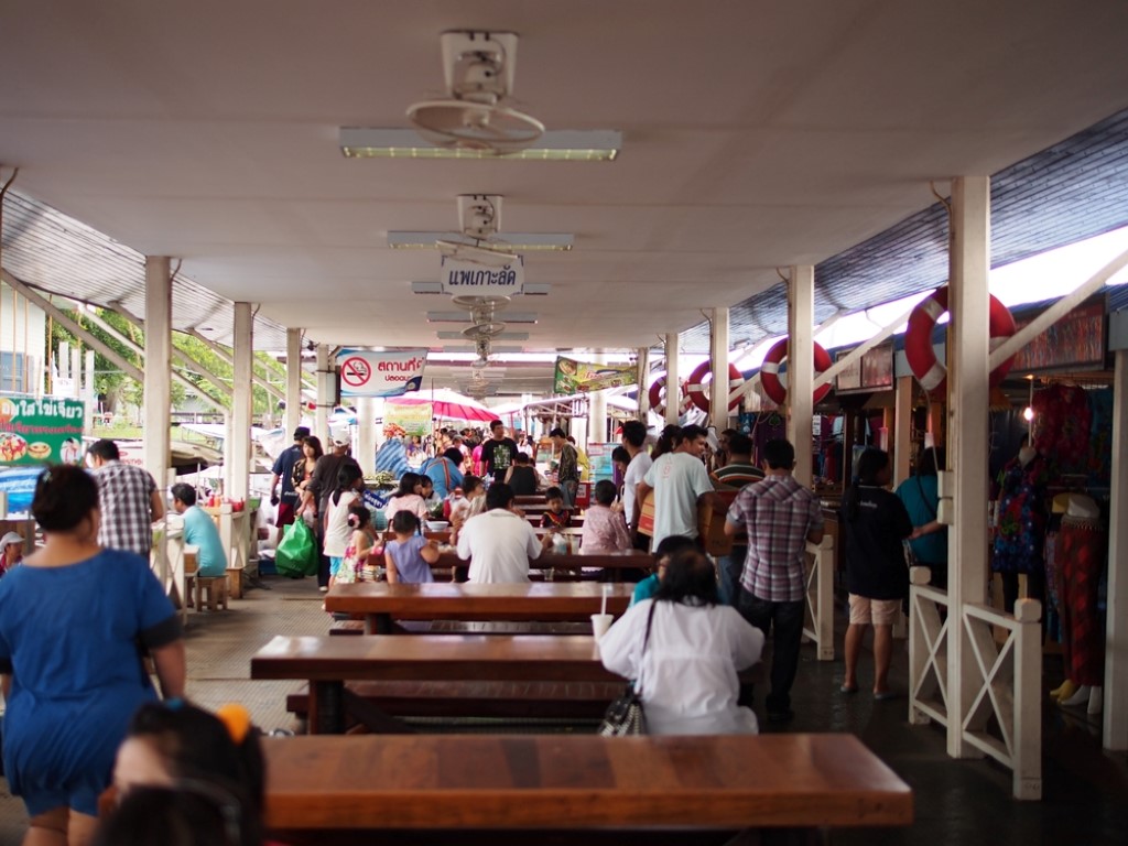 11005_ภายในตลาด 1.jpg