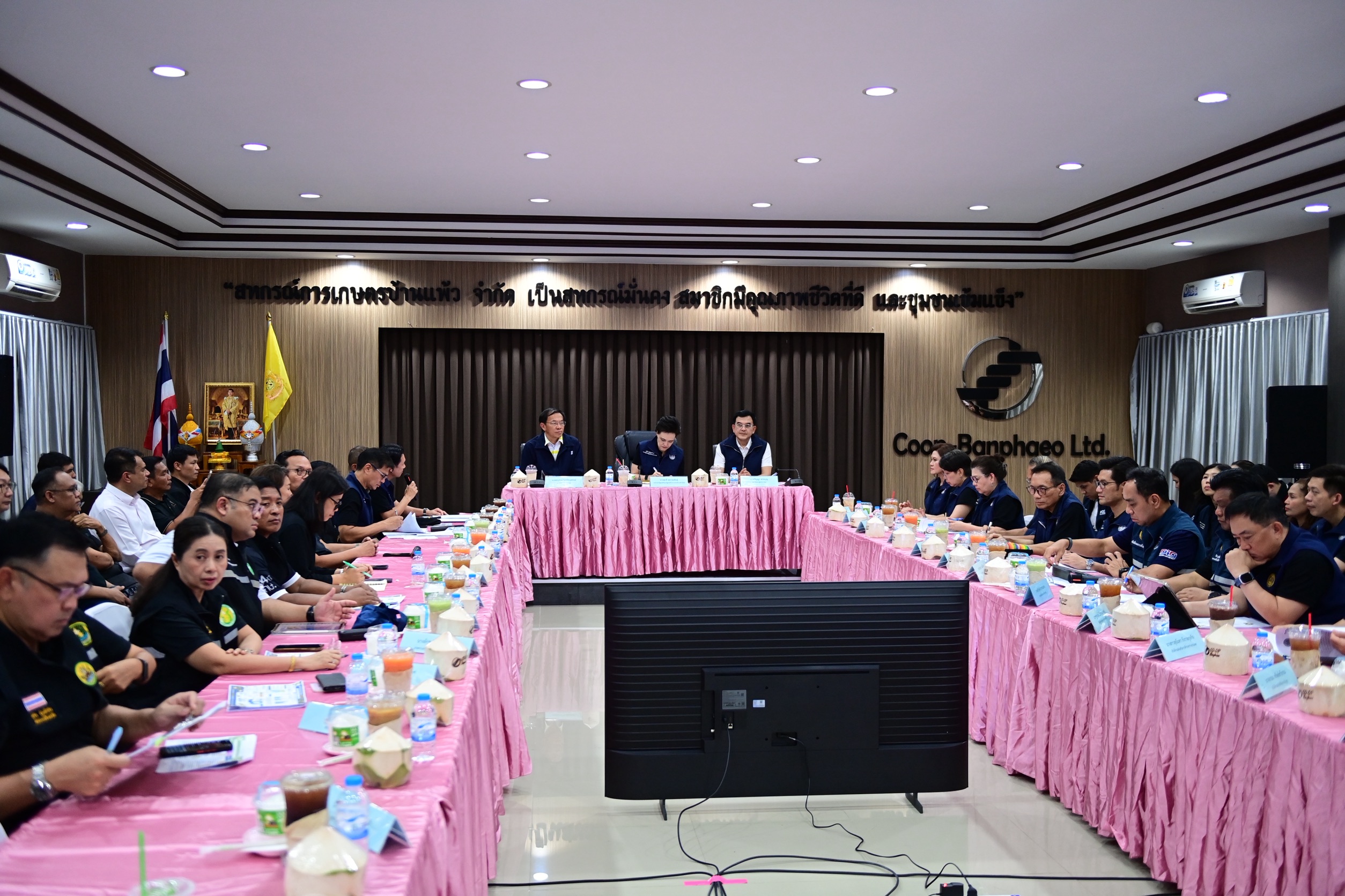 พาณิชย์ลงพื้นที่ติดตามสถานการณ์มะพร้าวน้ำหอม และความพร้อมในการตั้ง “ล้งชุมชน” 