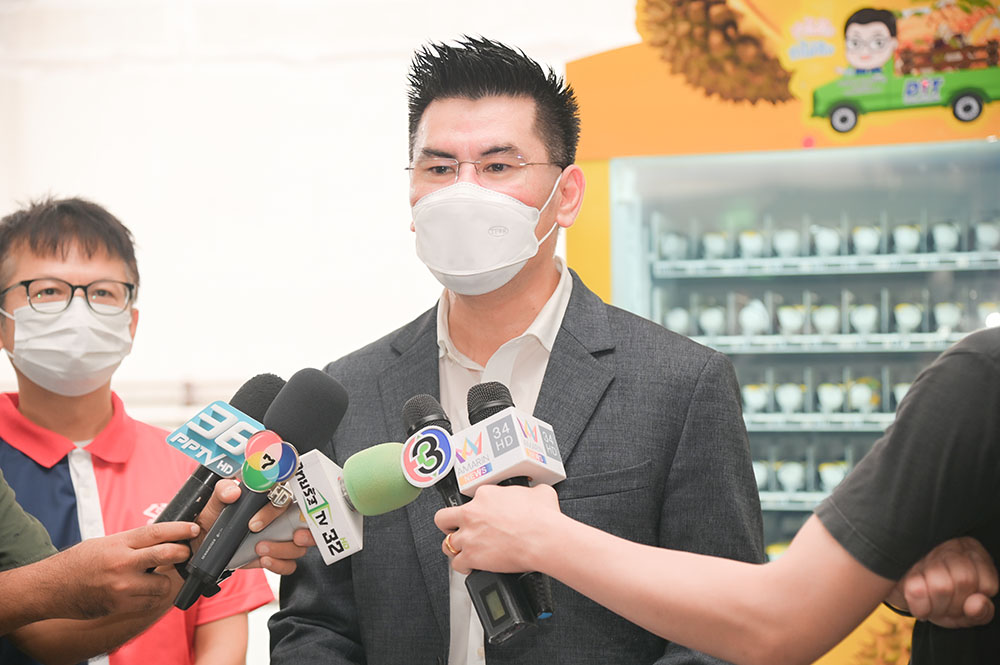 พาณิชย์ kick off การจำหน่ายสินค้าทุเรียนเเปรรูปหมอนทอง 100% เเช่เยือกเเข็ง