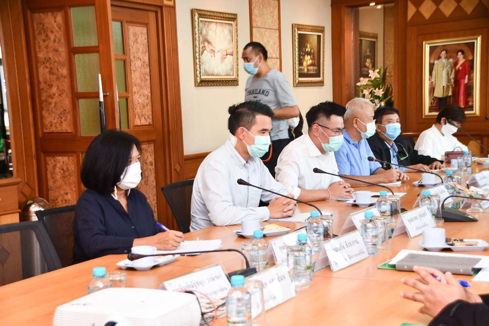 อธิบดีประชุมหารือแนวทางความร่วมมือในการรับซื้อ เชื่อมโยงและกระจายสินค้าเกษตรไปยังผู้บริโภค