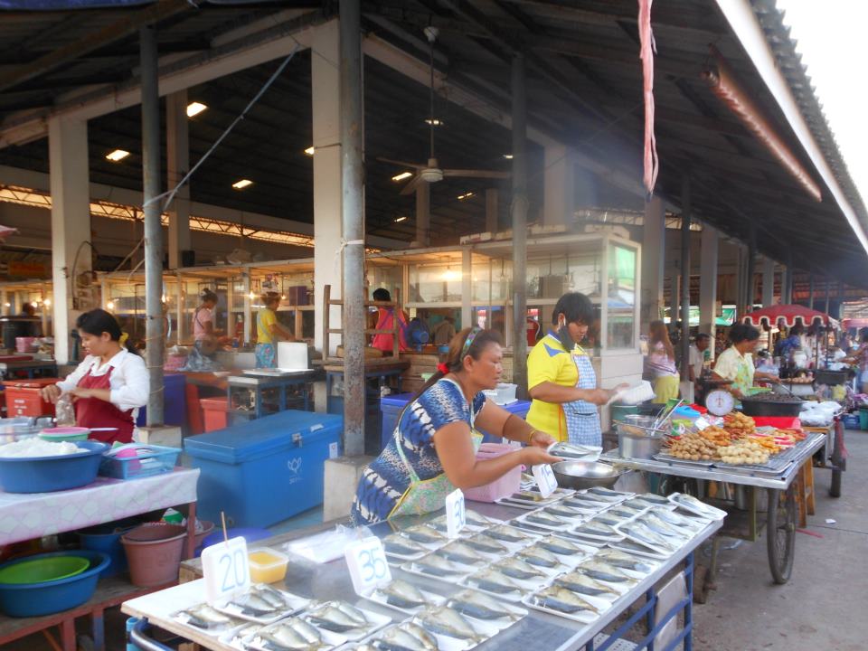 23434_ด้านข้างตลาด.jpg