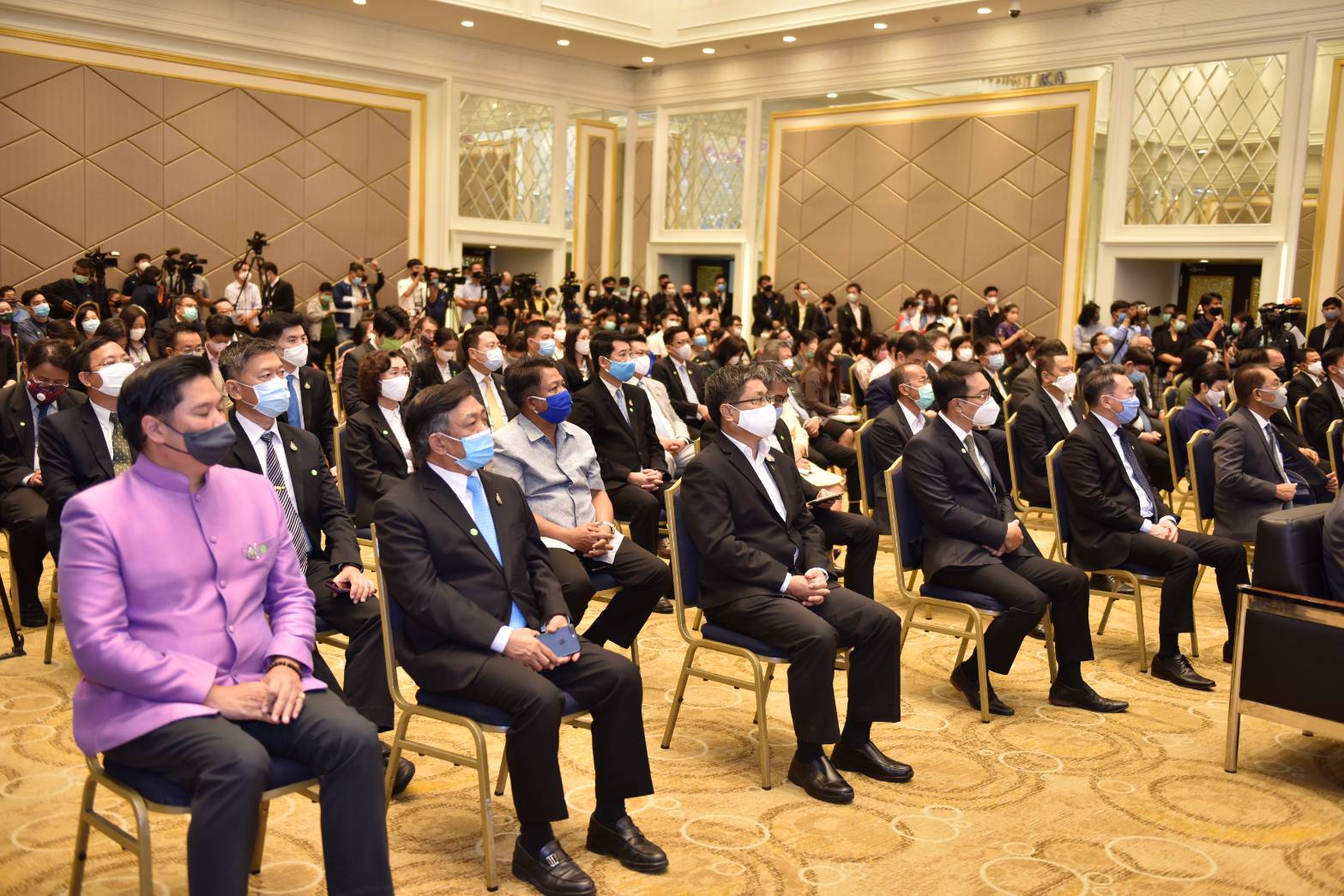 “เกษตรผลิต พาณิชย์ตลาด” สร้างโอกาสให้คนไทย