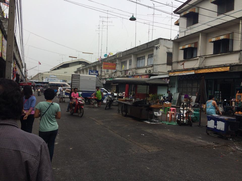 44905_ทางเข้าตลาด.jpg