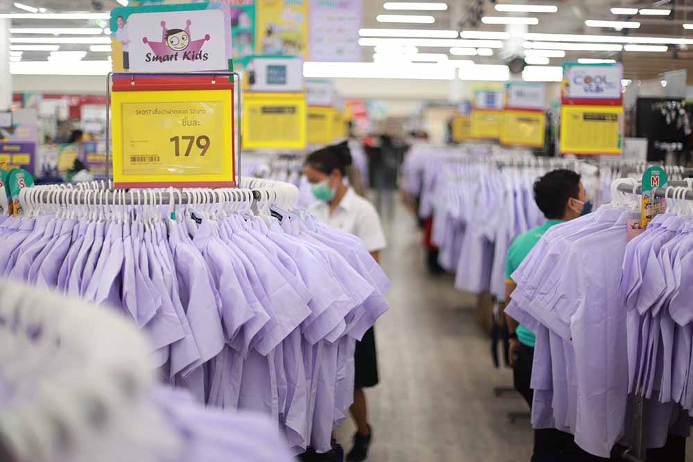 พาณิชย์ลงพื้นที่ตรวจติดตามโครงการพาณิชย์ลดราคา Lot 17 Back to School