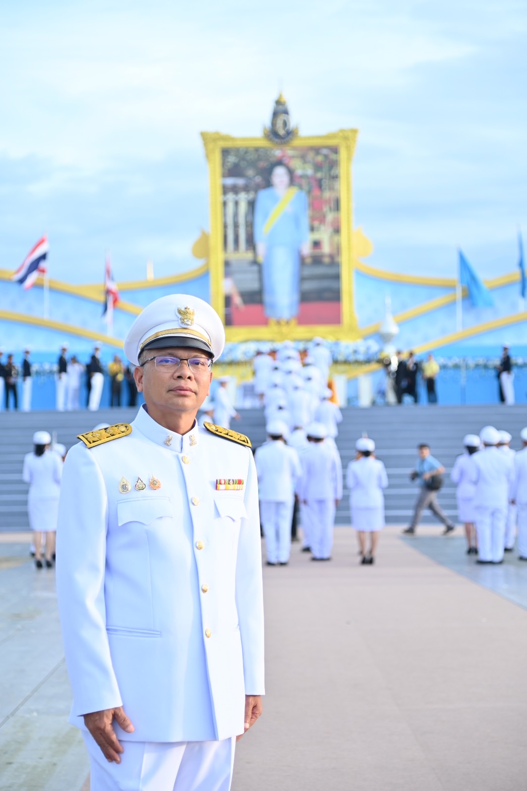 พิธีจุดเทียนถวายพระพรชัยมงคลและถวายเครื่องราชสักการะและวางพานพุ่ม สมเด็จพระนางเจ้าสิริกิติ์พระบรมราชินีนาถ พระบรมราชชนนีพันปีหลวง