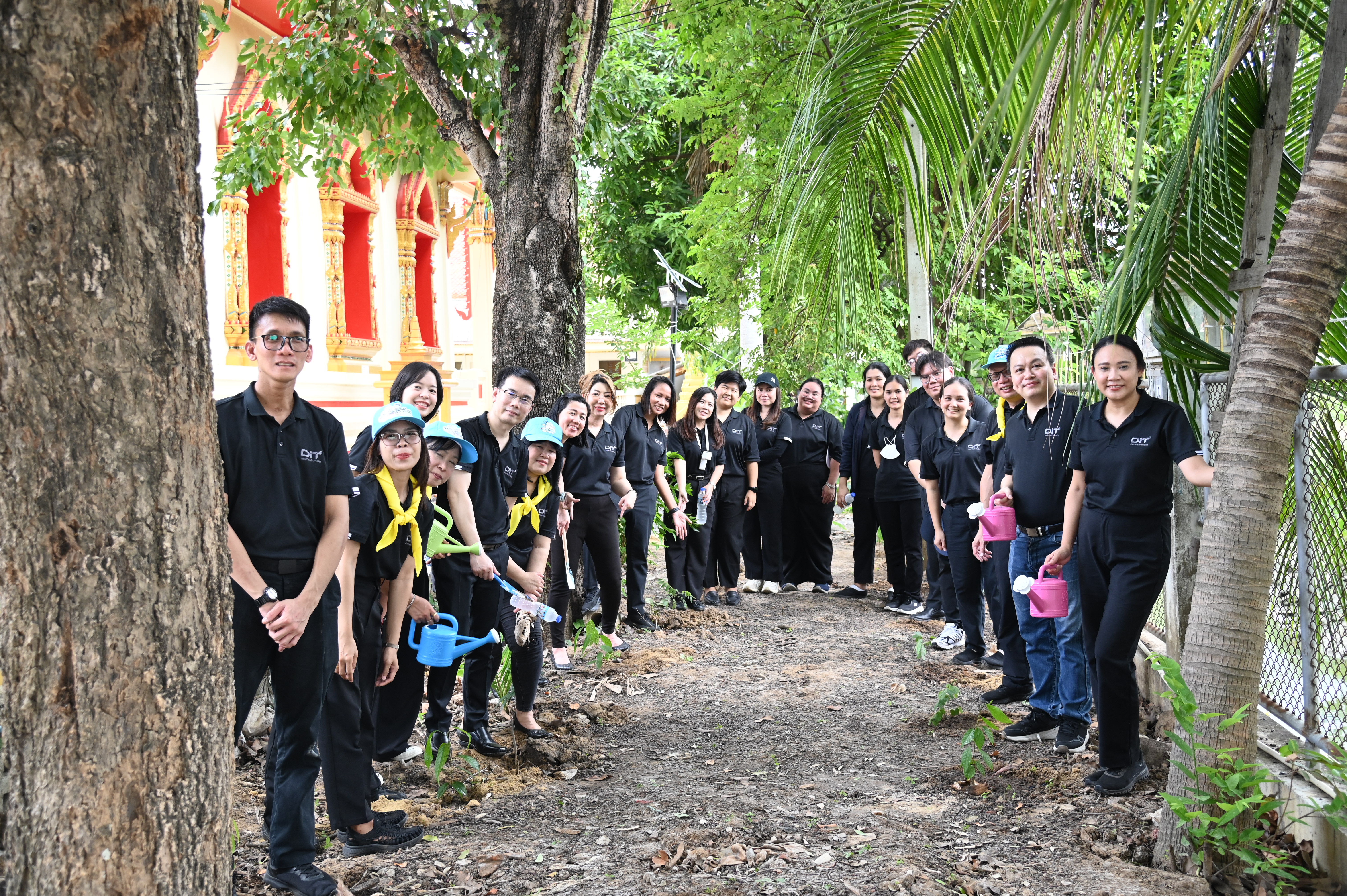 DIT จัดกิจกรรม  “ร้อยรักรวมใจ ปลูกต้นไม้ถวายพระพันปีหลวง”