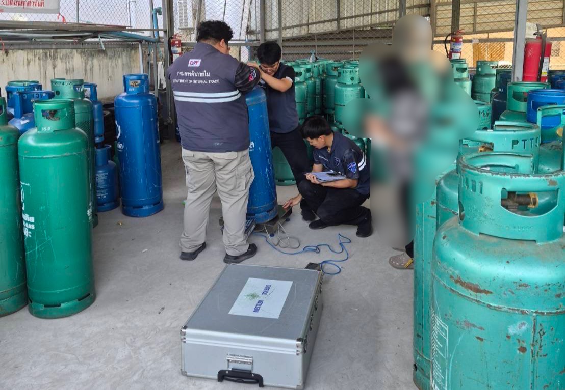 ข่าวเลขที่ 105/2569 “ค้าภายใน” ดำเนินคดี ”โรงบรรจุ-ร้านค้า จำหน่ายก๊าซหุงต้มไม่เต็มถัง“ พบหลายพื้นที่ ชี้เป็นการฉวยโอกาสซ้ำเติมประชาชน เร่งสร้างความเป็นธรรมควบคู่ลดค่าครองชีพ (5 เมษายน 2569)