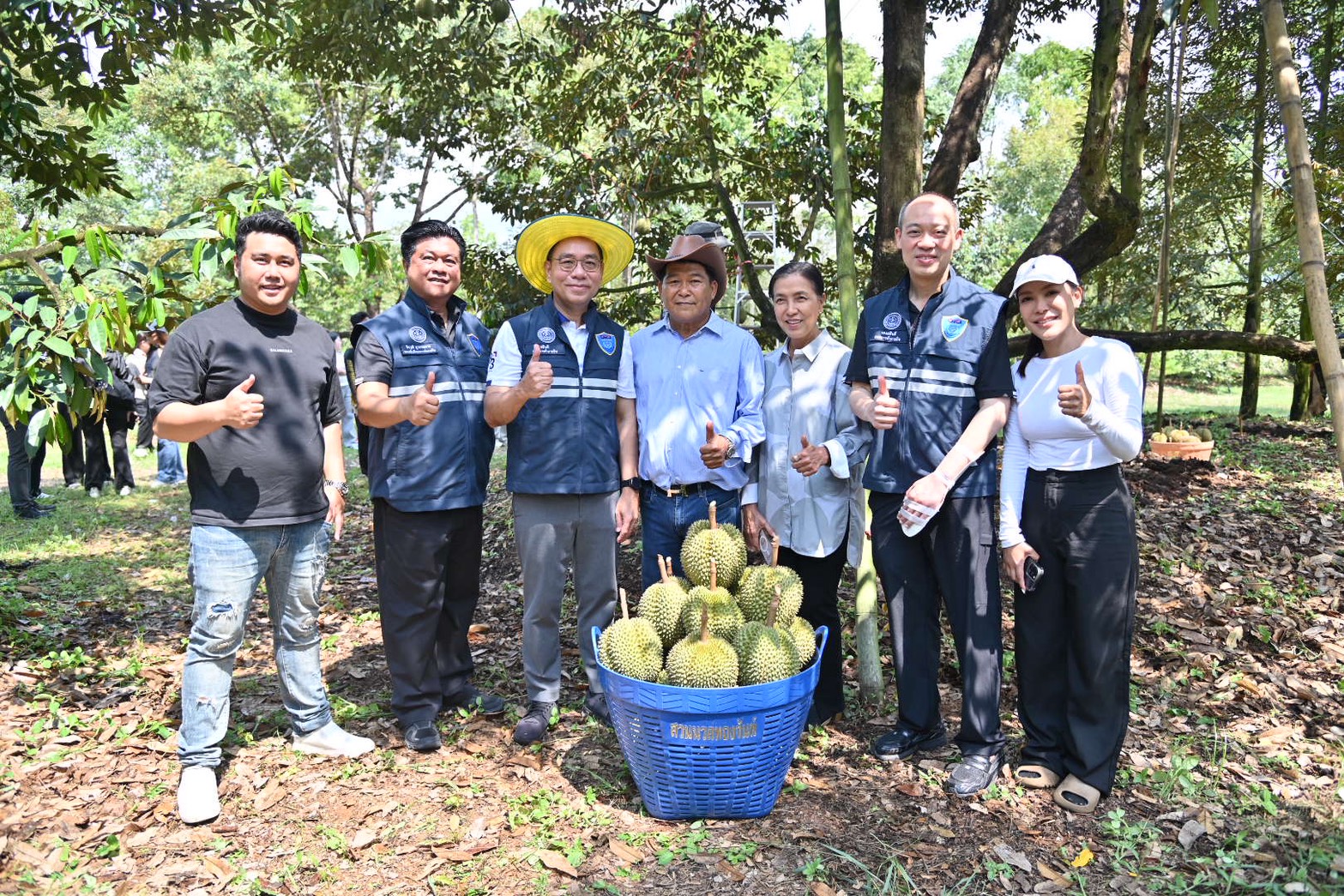 DIT ลุย...จันทบุรี นำคณะ Tiktok Thailand  เยี่ยมชมการผลิตทุเรียนคุณภาพ  MOU เชื่อมโยงสับปะรดตราดสีทอง  ประชุมหารือแนวทางการควบคุมคุณภาพผลไม้ภาคตะวันออก