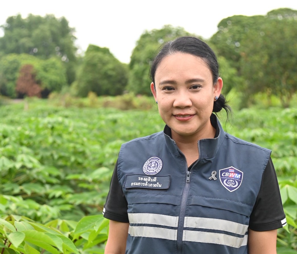 ข่าวเลขที่ 175/2569 “พาณิชย์” ติดตามแปลงมันกาญจนบุรี หนุนท่อนพันธุ์ดี 5 ล้านลำ รับมือใบด่าง เพิ่มผลผลิต-เติมวัตถุดิบอุตสาหกรรม (30 มิถุนายน 2569)