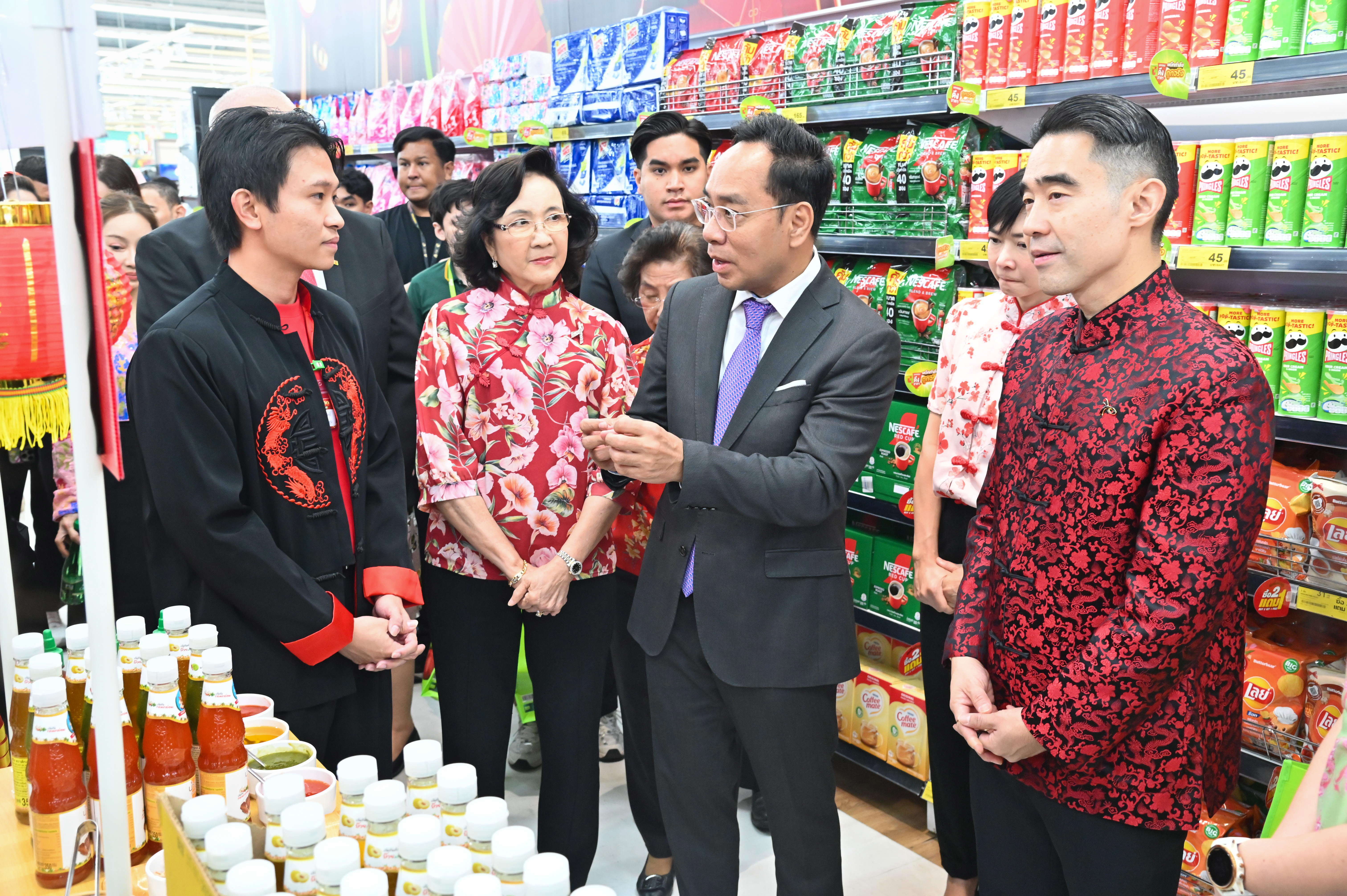 กรมการค้าภายใน เข้าร่วมพิธีเปิดงาน  “ตรุษจีน คึกคักรับเฮง ต้องที่บิ๊กซี”