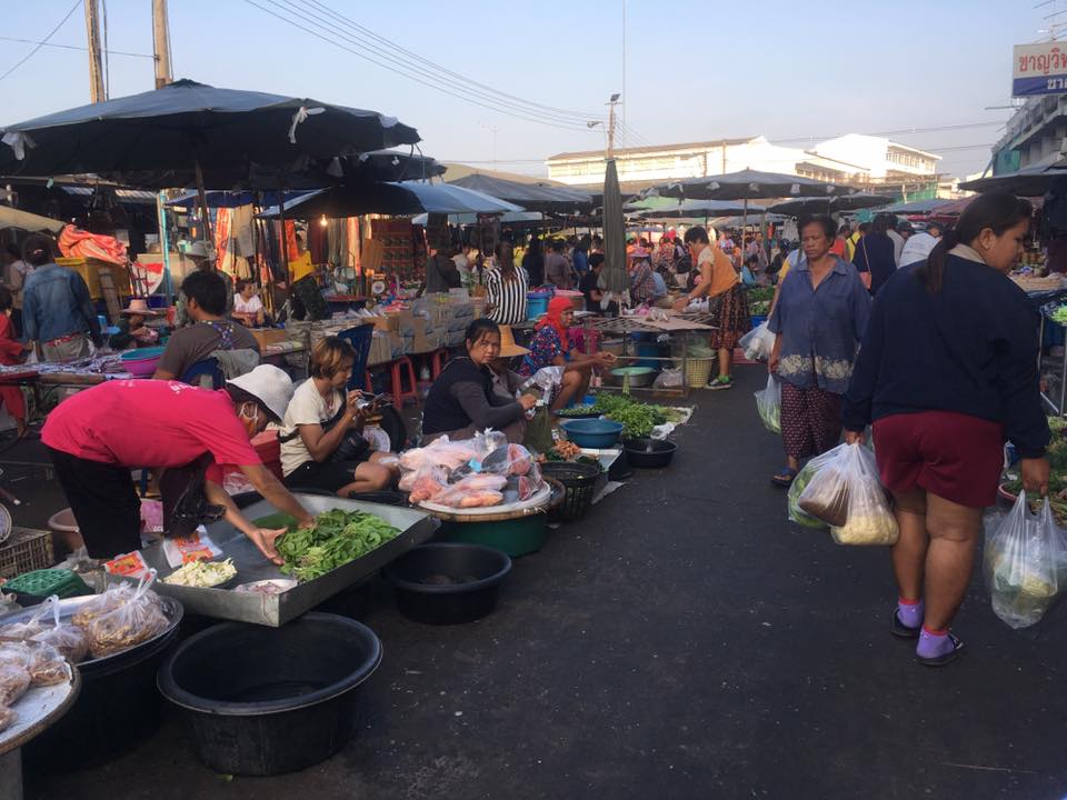 44026_บริเวณรอบตลาด.jpg