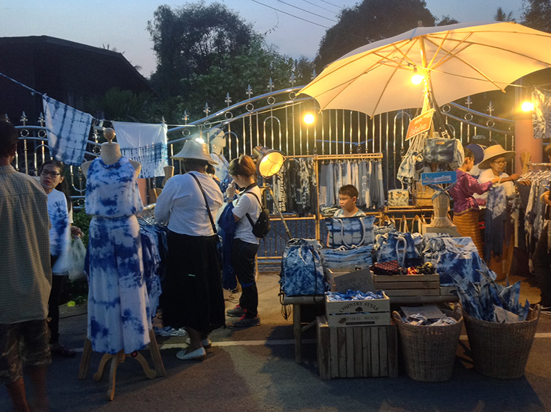 45631_ร้านขายเสื้อผ้าผ้ามัดย้อม.JPG