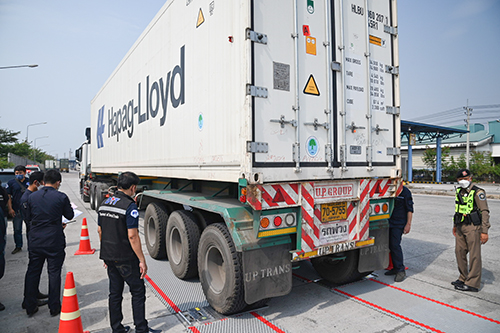 พาณิชย์ตรวจสอบการขนย้ายกระเทียมเเละหอมหัวใหญ่ที่นำเข้าจากต่างประเทศ