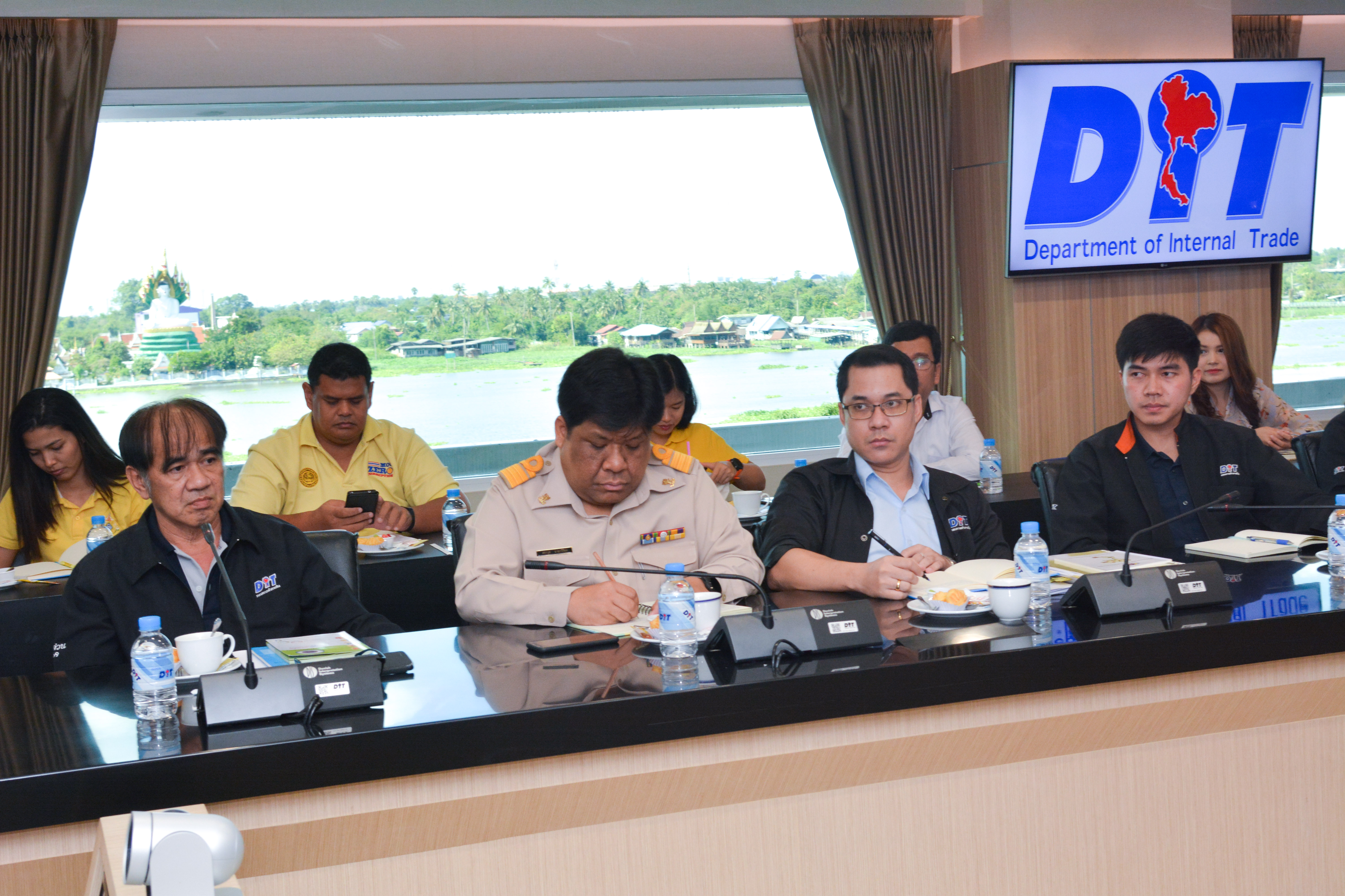 การประชุมการตรวจสอบตามพระราชบัญญัติว่าด้วยราคาสินค้าและบริการ