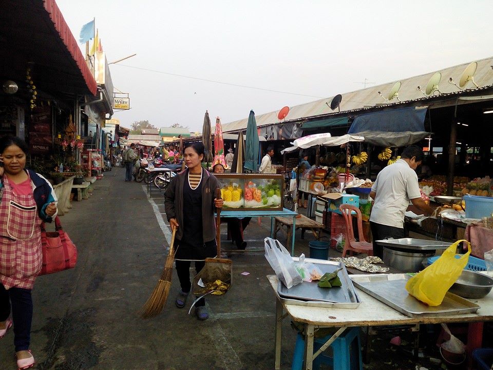 43992_ด้านข้างตลาด.jpg