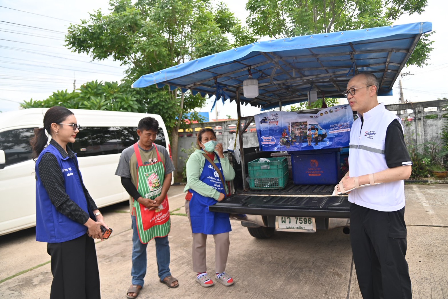 ข่าวเลขที่ 176/2569 พาณิชย์ติดตาม “รถพุ่มพวง” ภาคอีสาน เสียงตอบรับดี ประชาชนชี้ช่วยลดค่าครองชีพได้จริง ผู้ประกอบการยอดขายเพิ่ม (2 กรกฎาคม 2569)